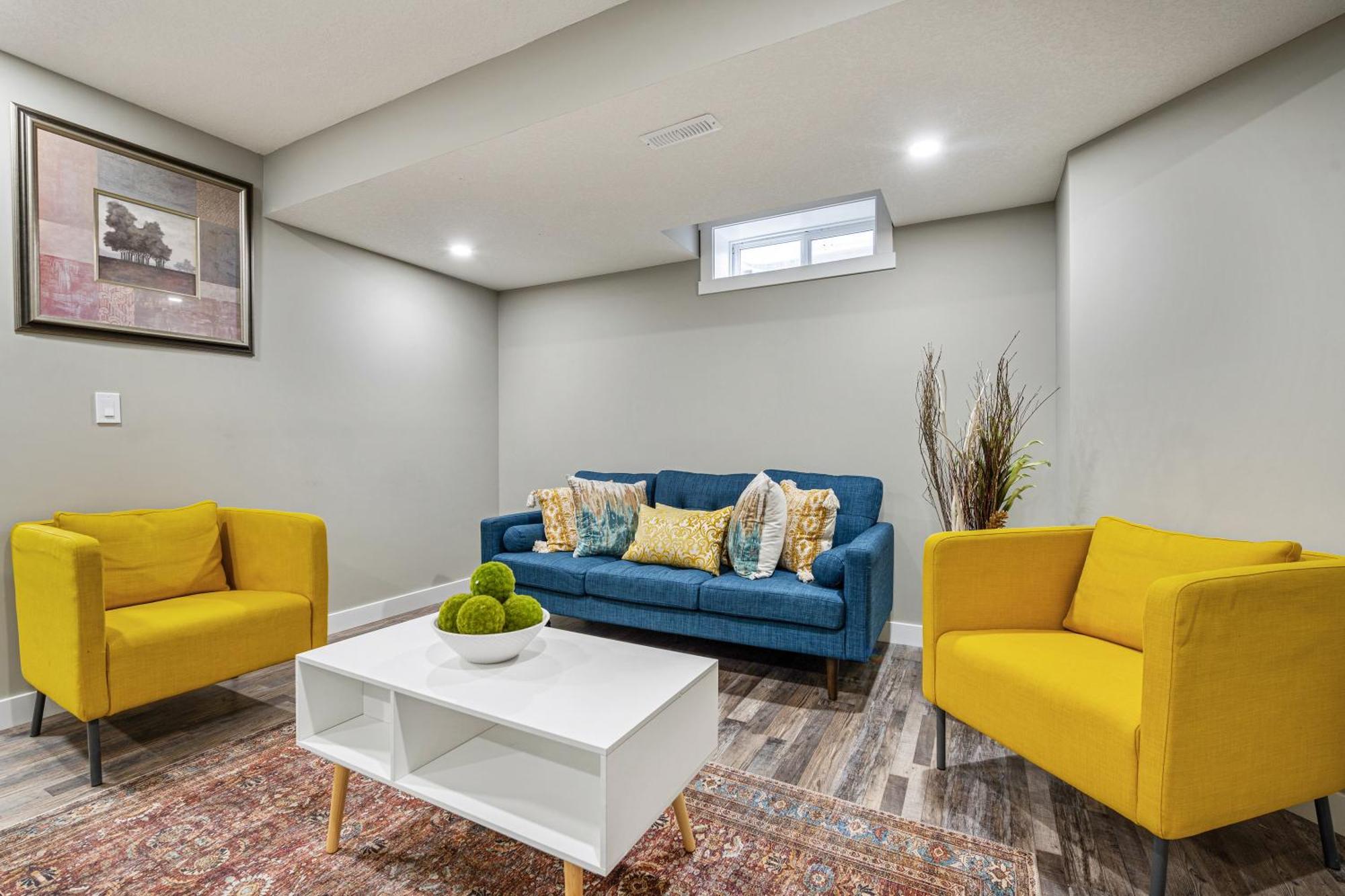 Modern 2 Bedroom Basement Suite With Laundry Калгари Экстерьер фото